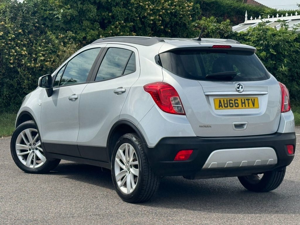 Vauxhall Mokka 1.6L Exclusiv AU66HTV Silver #2