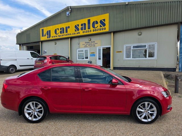 Skoda Octavia Tdi Se L Hatchback Red