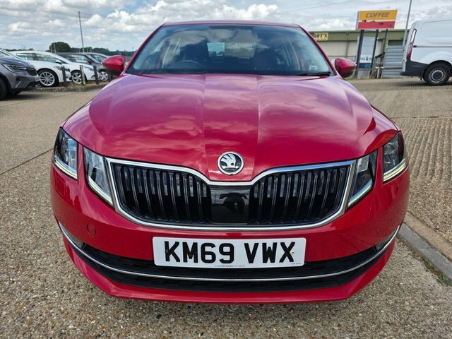 Skoda Octavia Tdi Se L Hatchback Red #3