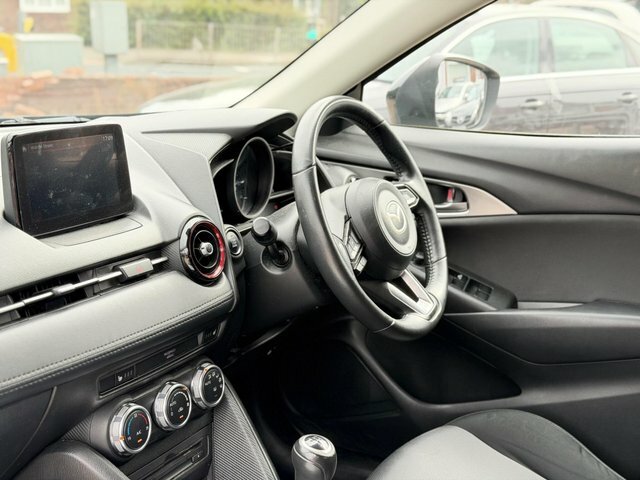 Mazda CX-3 2.0 Skyactiv-g Sport Black Euro 6 S S Red #9