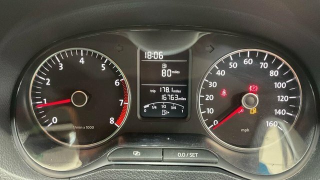 Volkswagen Polo 1L Match White #6