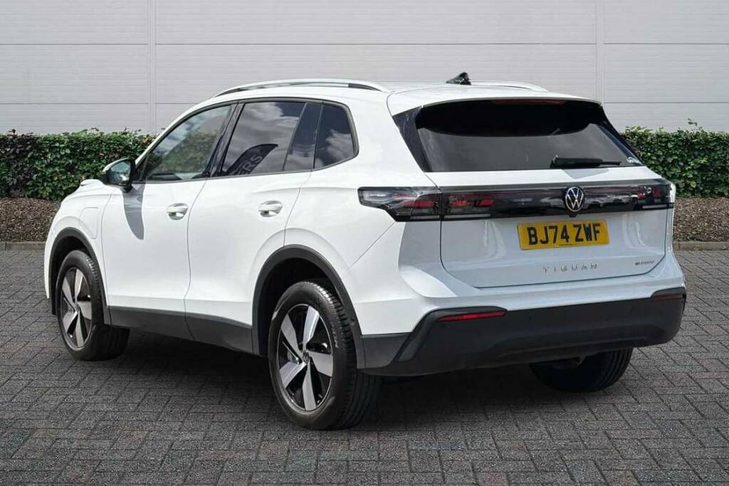 Volkswagen Tiguan 1.5 Tsi Ehybrid Match Dsg White #3