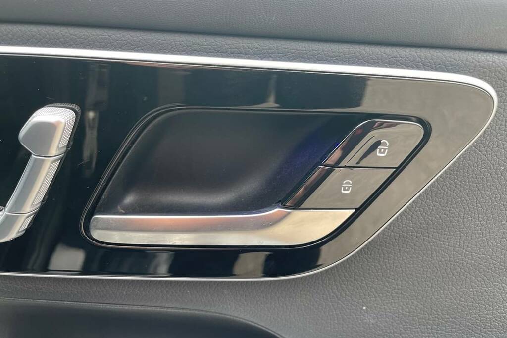Mercedes-Benz GLC Class 220D 4Matic Amg Line Premium 9G-tronic YW23OSO Black #6