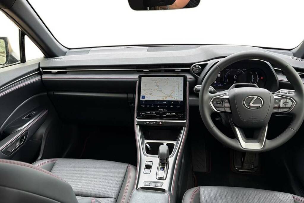 Lexus LBX 1.5 Premium E-cvt Black #6