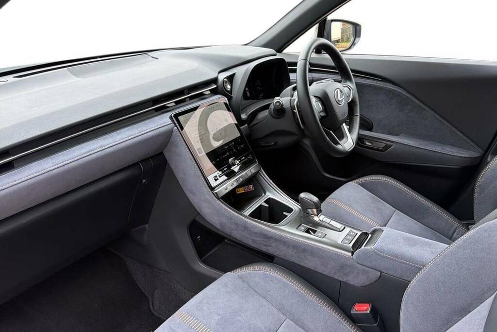 Lexus LBX 1.5 Takumi E-cvt Grey #5