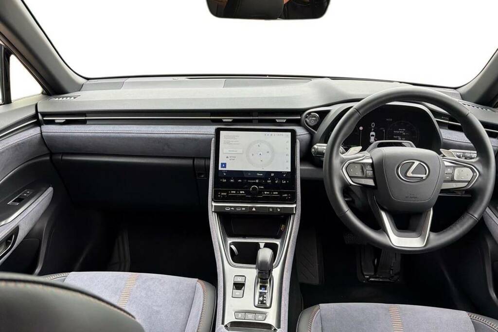 Lexus LBX 1.5 Takumi E-cvt Grey #6