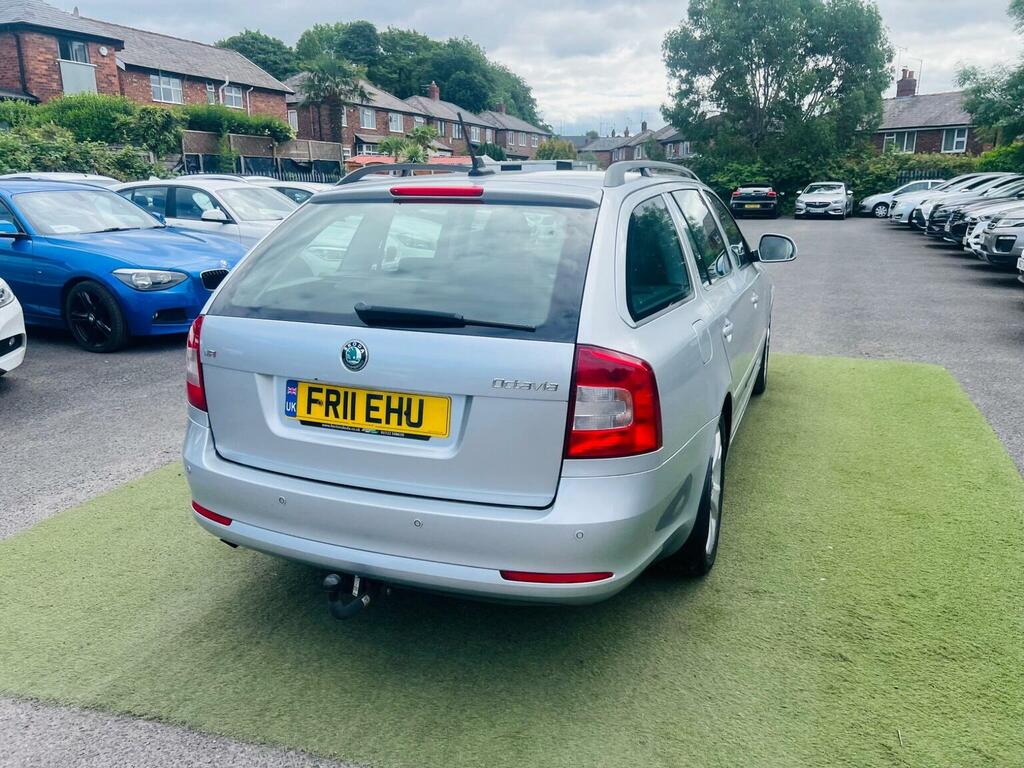 Skoda Octavia 1.6Tdi Elegance Estate Cambelt Grey #32