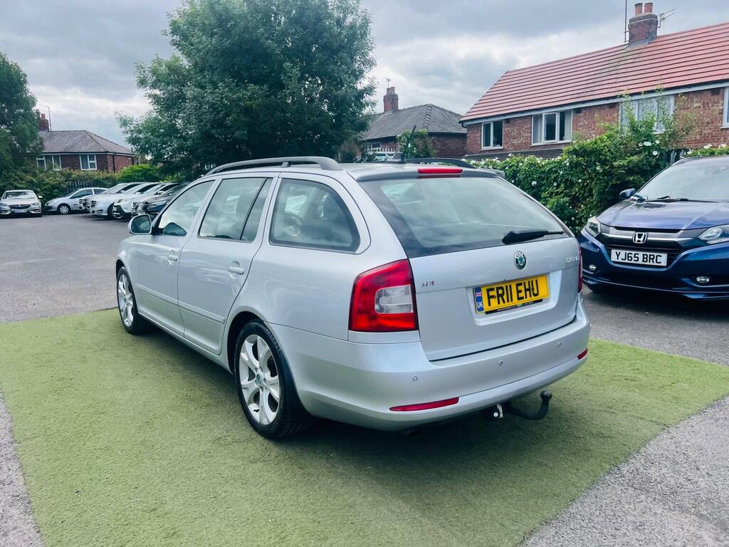 Skoda Octavia 1.6Tdi Elegance Estate Cambelt Grey #21