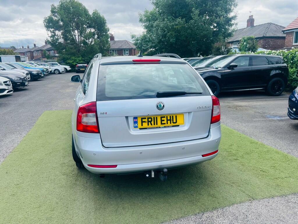 Skoda Octavia 1.6Tdi Elegance Estate Cambelt Grey #25