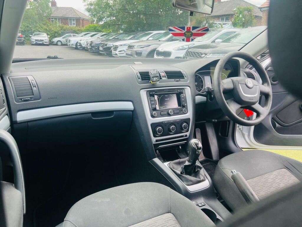 Skoda Octavia 1.6Tdi Elegance Estate Cambelt Grey #36