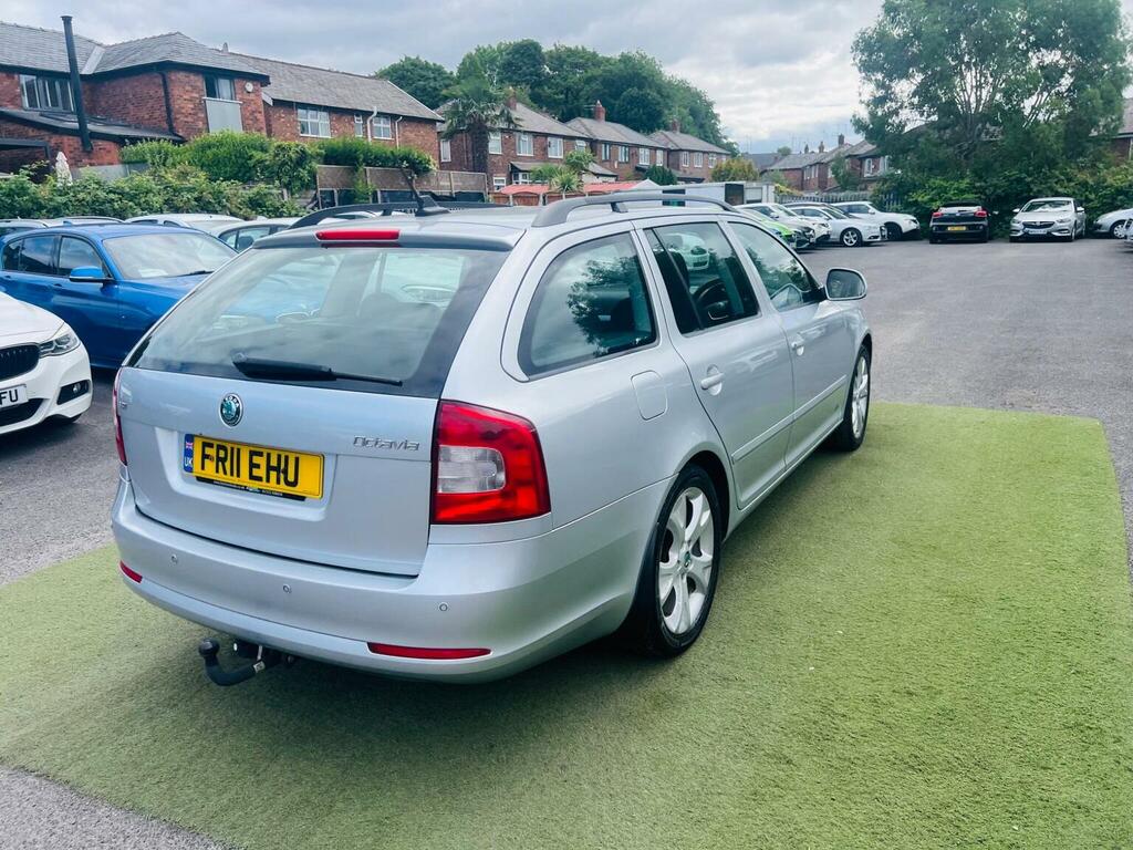 Skoda Octavia 1.6Tdi Elegance Estate Cambelt Grey #31
