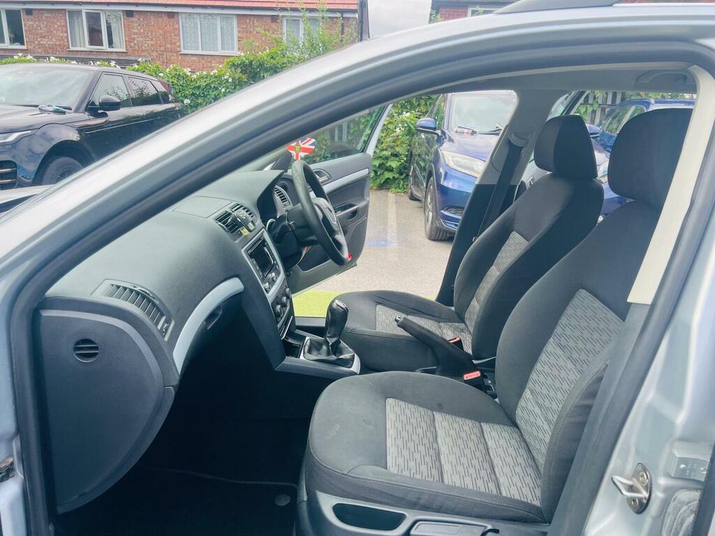 Skoda Octavia 1.6Tdi Elegance Estate Cambelt Grey #47