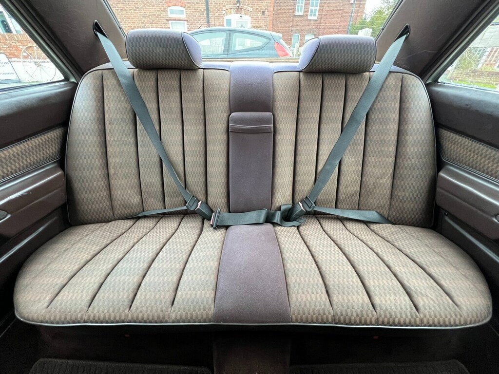 Mercedes-Benz 190 190E 2.0 Silver #3