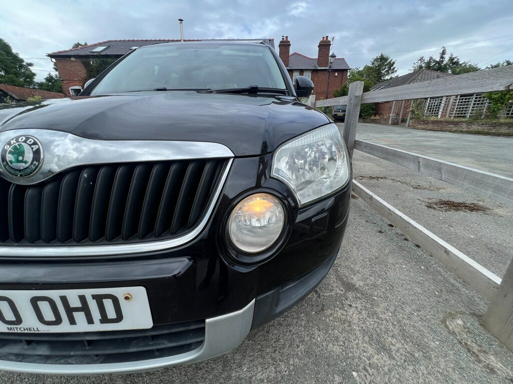 Skoda Yeti 1.2 Tsi Se Black #4