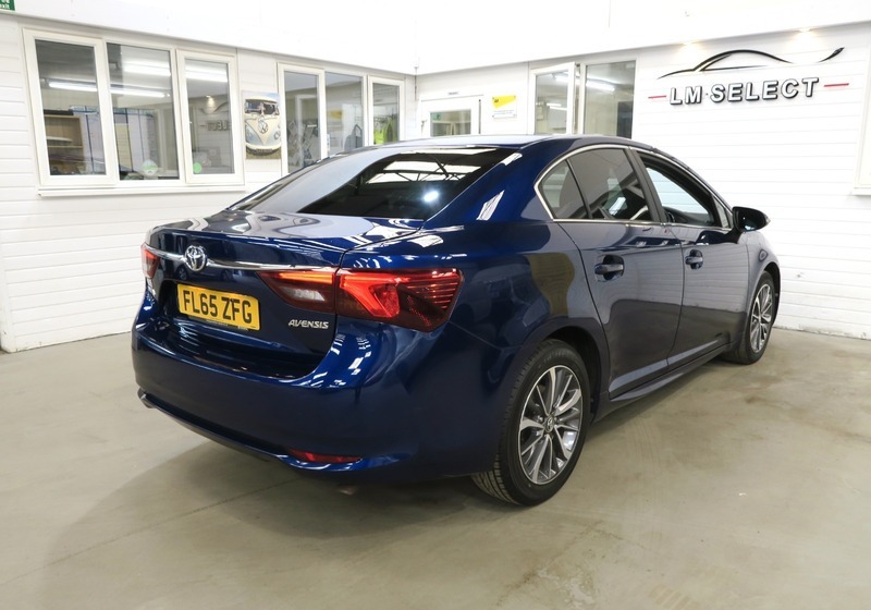 Toyota Avensis 2.0 D-4d Excel Euro 6 Ss White #17
