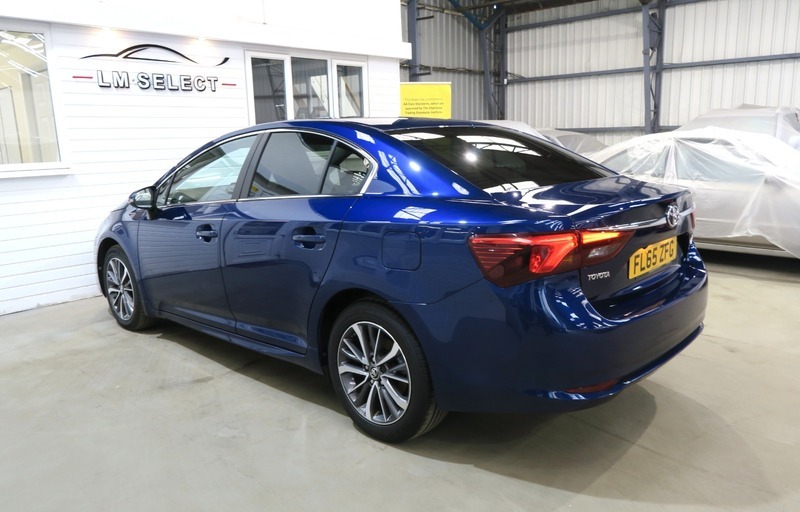 Toyota Avensis 2.0 D-4d Excel Euro 6 Ss White #9