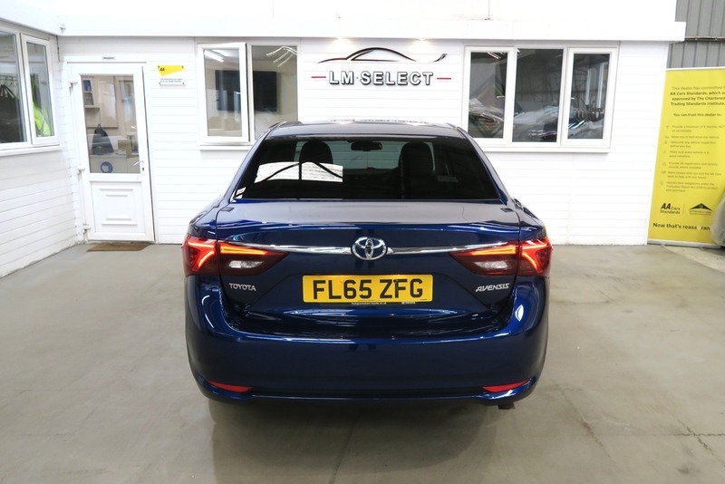 Toyota Avensis 2.0 D-4d Excel Euro 6 Ss White #13