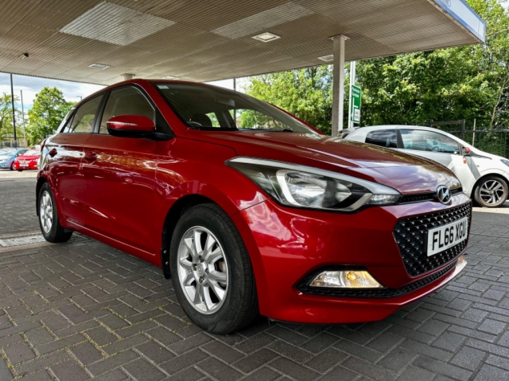 Hyundai I20 1.2 Se Euro Red