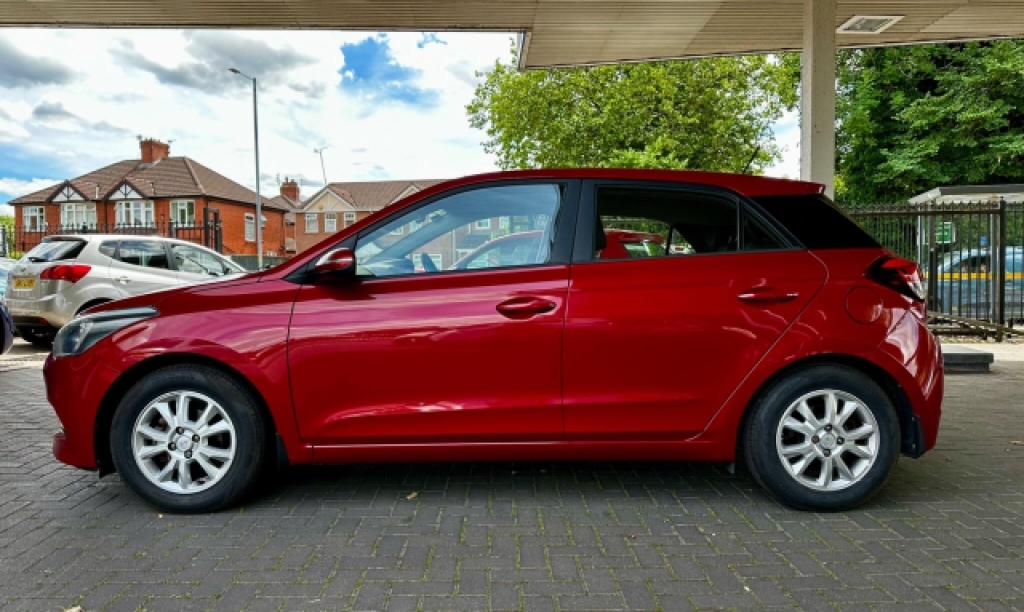 Hyundai I20 1.2 Se Euro Red #5