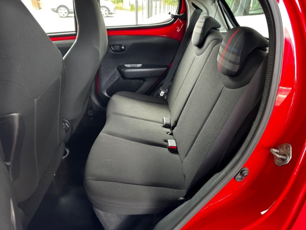 Peugeot 108 2015 1.0 Vti Active Hatchback Eu Red #13