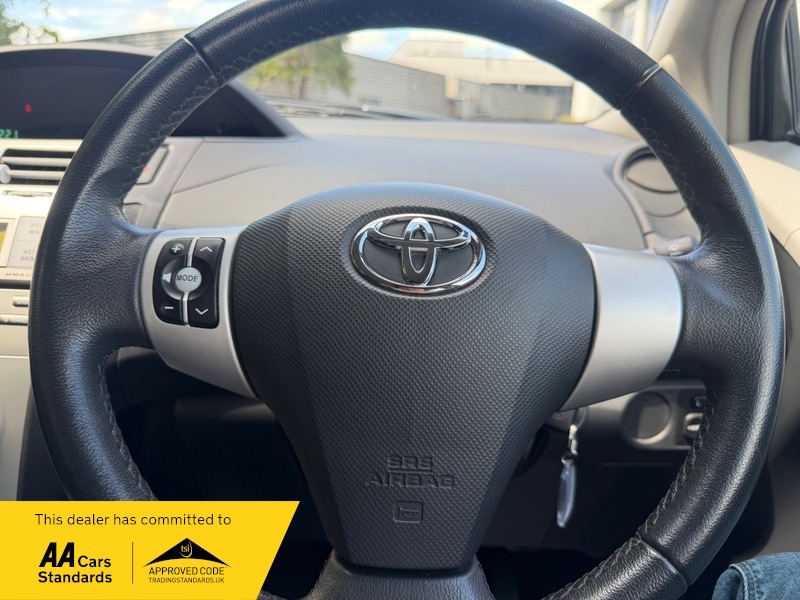 Toyota Yaris 1.4 T3 D-4d Mm 90 Bhp Silver #36