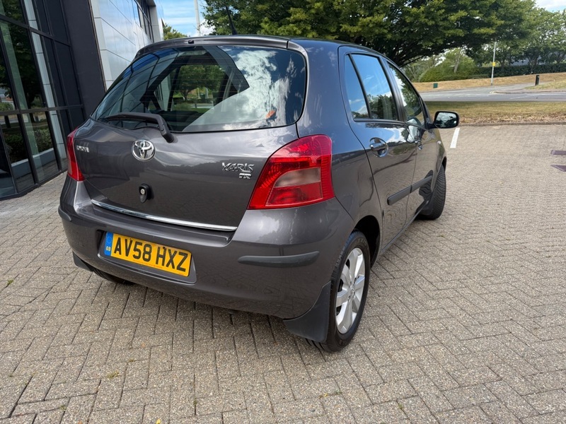 Toyota Yaris 1.4 T3 D-4d Mm 90 Bhp Silver #10