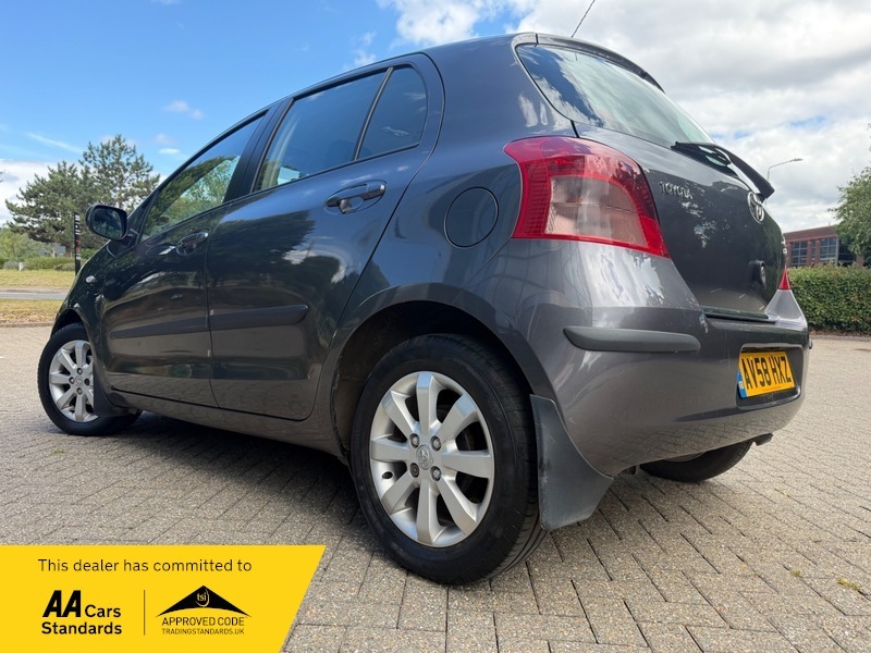 Toyota Yaris 1.3 Tr Hatchback Grey #6