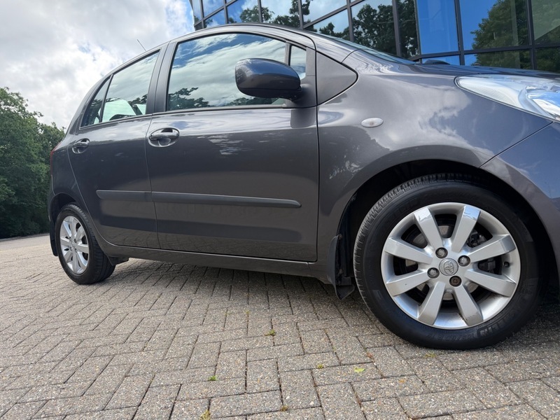 Toyota Yaris 1.4 T3 D-4d Mm 90 Bhp Silver #14