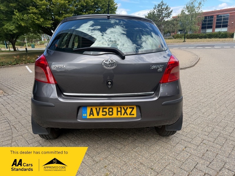 Toyota Yaris 1.4 T3 D-4d Mm 90 Bhp Silver #8