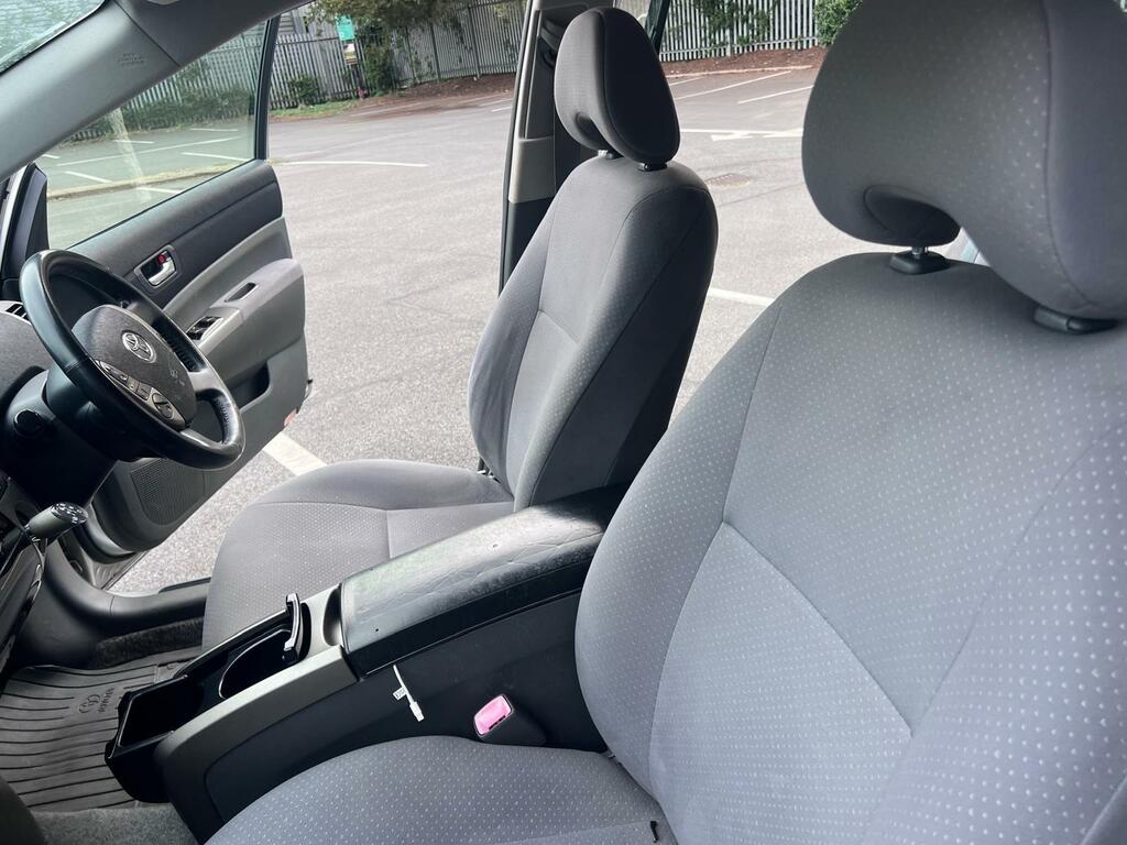 Toyota Prius 1.5 T4 Vvt-i Red #34