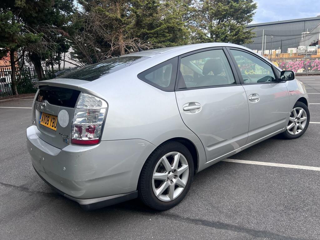 Toyota Prius 1.5 T4 Vvt-i Red #12