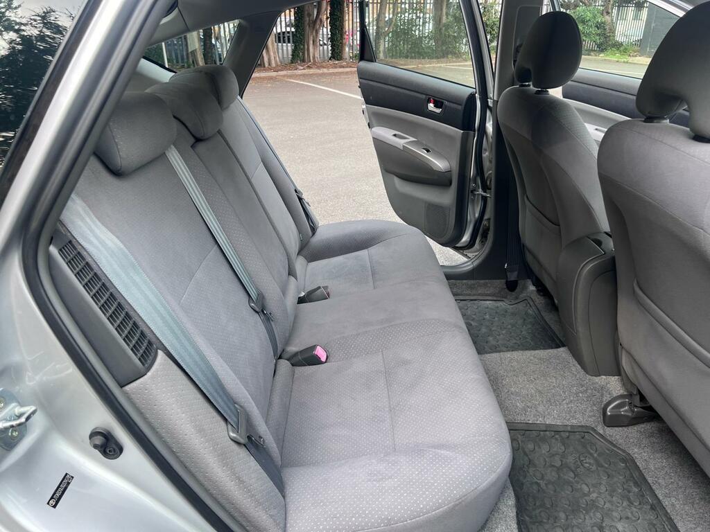 Toyota Prius 1.5 T4 Vvt-i Red #18