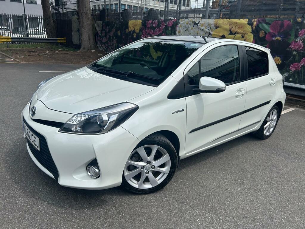 Toyota Yaris 1.5 Vvt-h T Spirit Cvt Euro 5 White #3