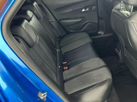 Peugeot e-2008 Suv Blue #4