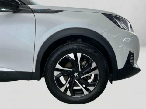 Peugeot e-2008 Suv White #6