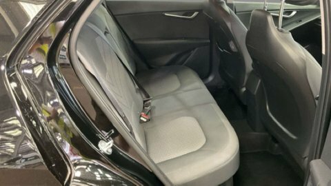 Kia Niro Suv Black #5