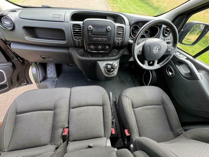 Vauxhall Vivaro 1.6 Cdti 2700 Biturbo Black #2