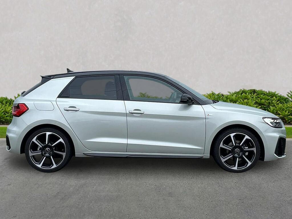 Audi A1 30 Tfsi Black Edition S Tronic SF75XCJ Silver #3