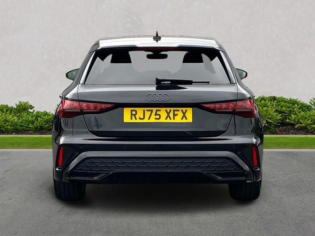 Audi A3 2.0 Tdi 150 Black Edition S Tronic RJ75XFX Black #4