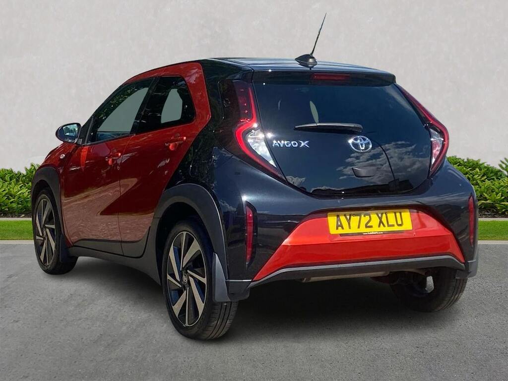 Toyota Aygo X 1.0 Vvt-i Edge Hatchback Euro 6 AY72XLU Red #2