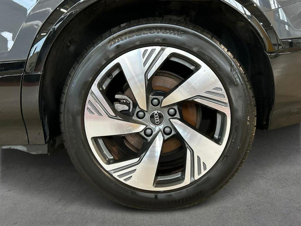 Audi Q6 E-Tron 83Kwh S Line Suv 252 Ps KM75GGJ Grey #6
