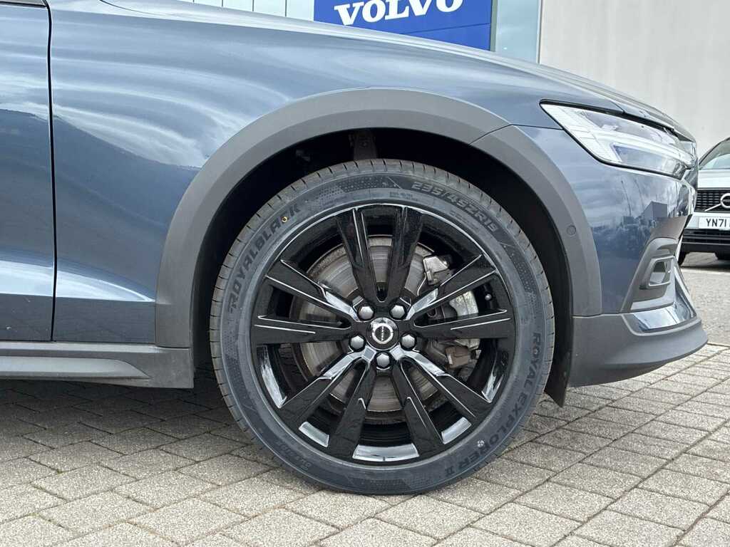 Volvo V60 Cross Country Ultimate B5 Awd 250 Hp Silver #7