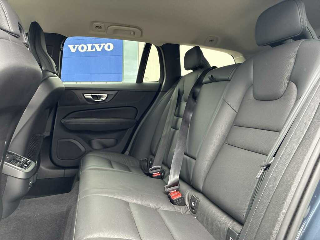 Volvo V60 Cross Country Ultimate B5 Awd 250 Hp Silver #34