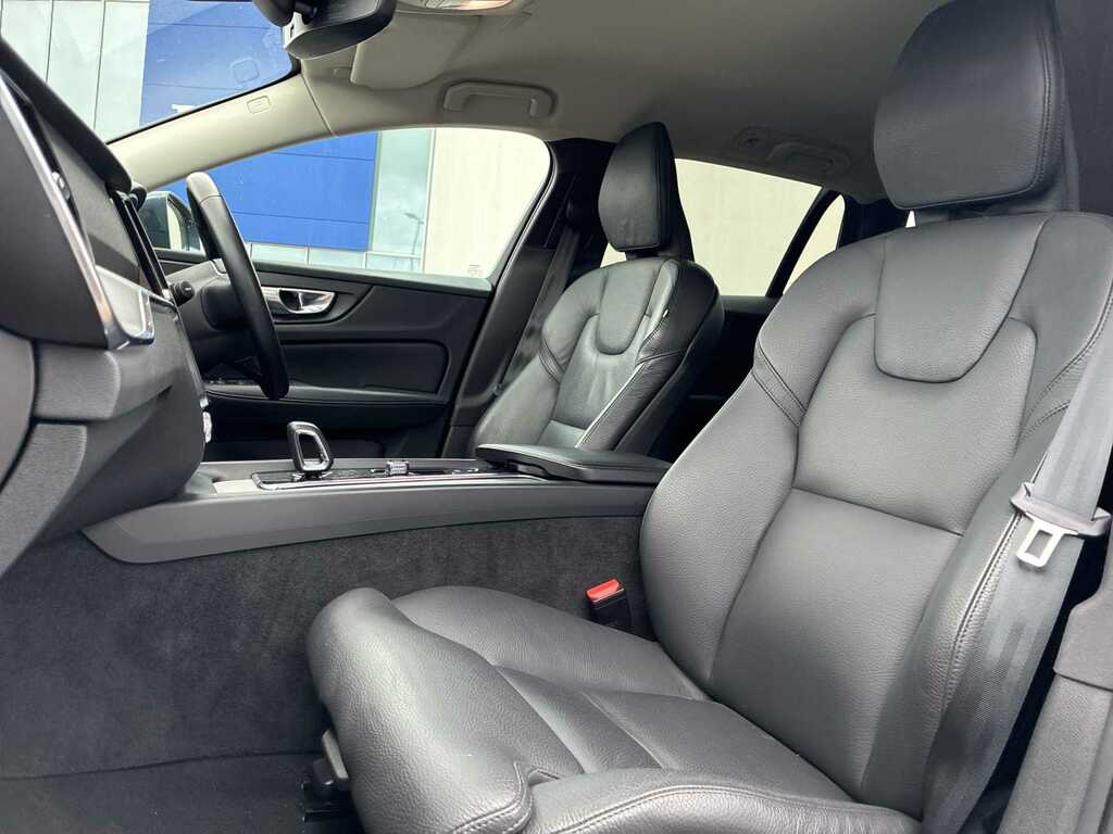 Volvo V60 Cross Country Ultimate B5 Awd 250 Hp Silver #35