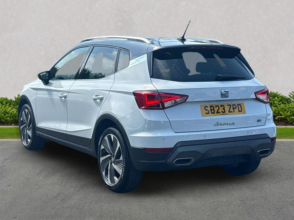 Seat Arona Arona 1.0 Tsi 115 Fr Sport Hatchback SB23ZPD White #2