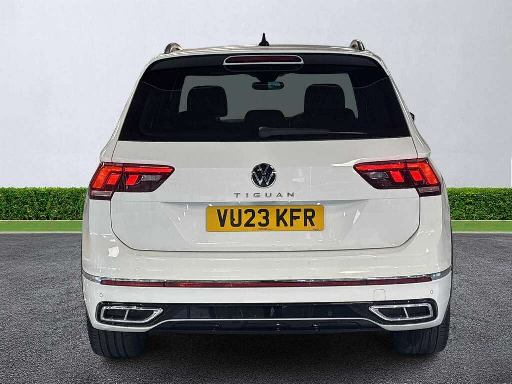 Volkswagen Tiguan 1.5 Tsi 150 R-line Dsg VU23KFR White #4