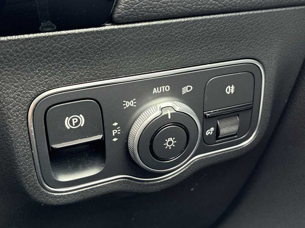 Mercedes-Benz B Class 1.6 B180 Blueefficiency Sport Mpv Black #36