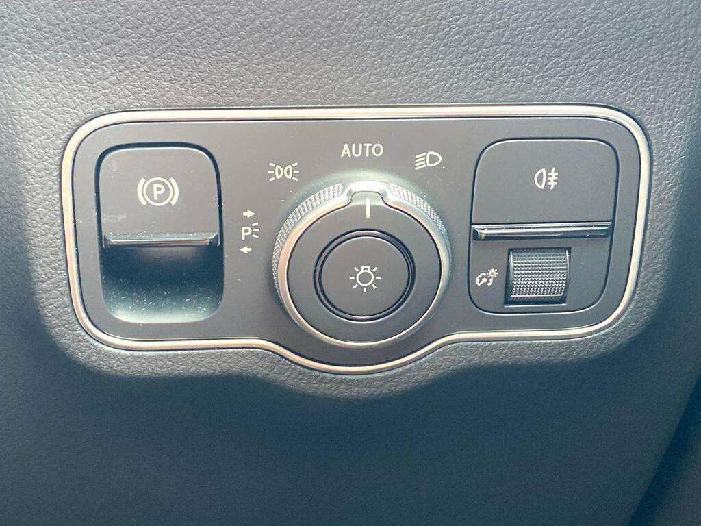 Mercedes-Benz B Class 2.0 B200d Amg Line Premium Mpv 8G-dct Black #22