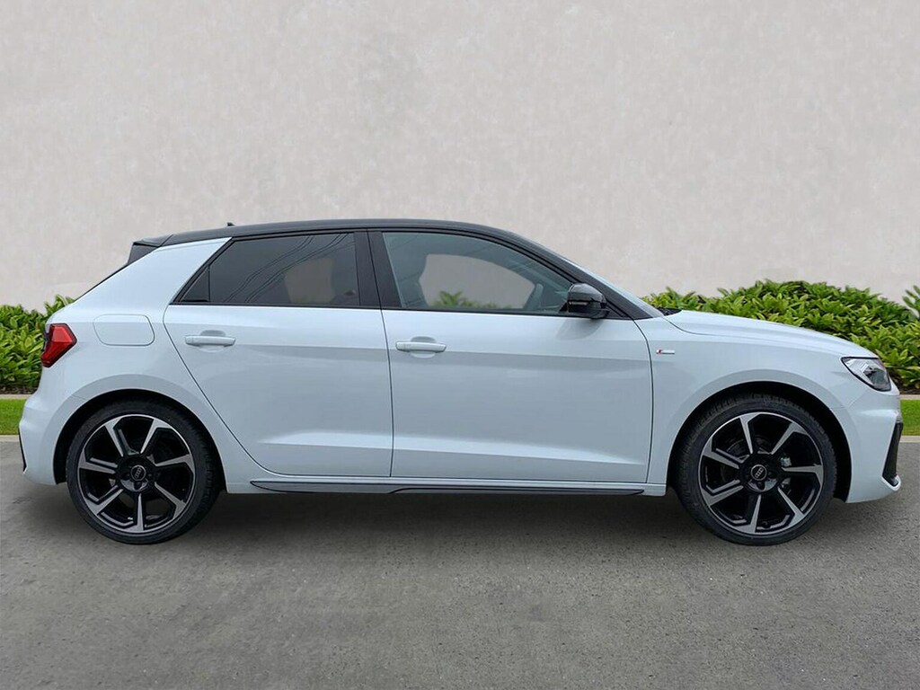 Audi A1 1.0 Tfsi 25 Black Edition Sportback S T White #3