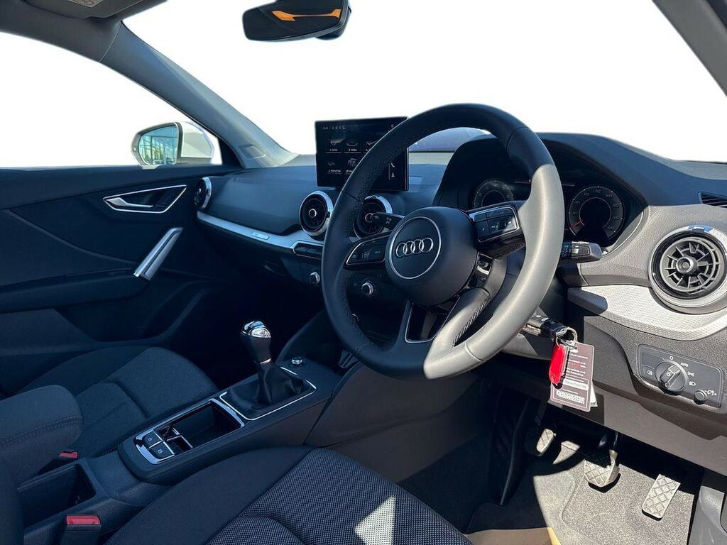Audi Q2 1.5 Tfsi Cod 35 Sport Suv S Tronic Euro YY26AZW Blue #15